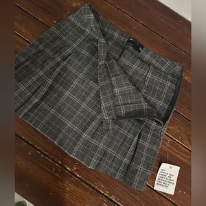 Plaid gray skirt - new